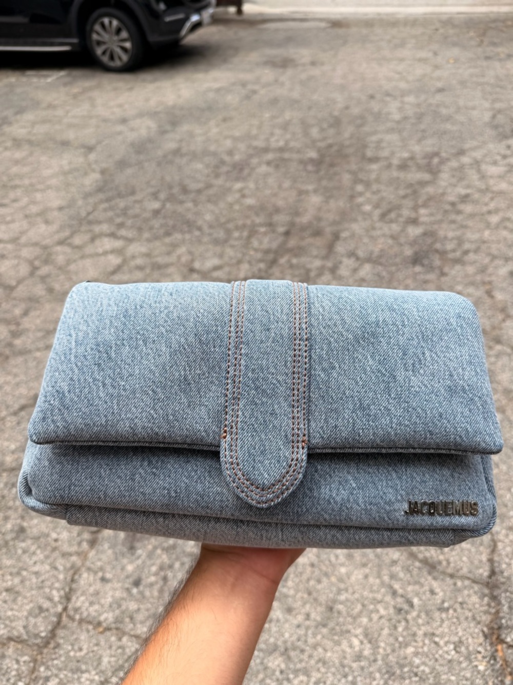 Jacquemus
Le Bambimou Denim Shoulder Bag - Picture 6 of 8